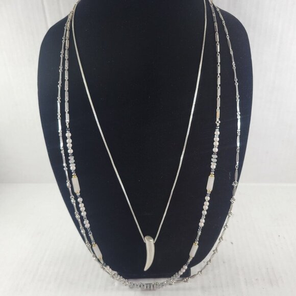Stella & Dot Tiburon Layered Modest Retro Silver Beaded Horn Pendant Necklace - Picture 1 of 6